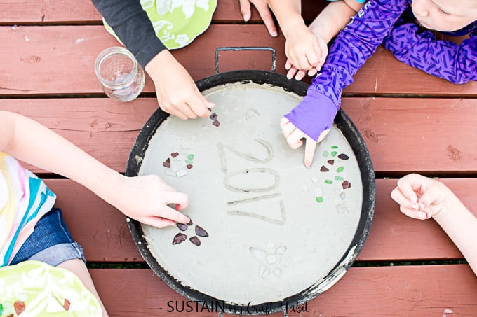 diy-decorative-stepping-stone-keepsake-1-4