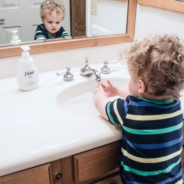 how to encourage toddlers to wash their hands