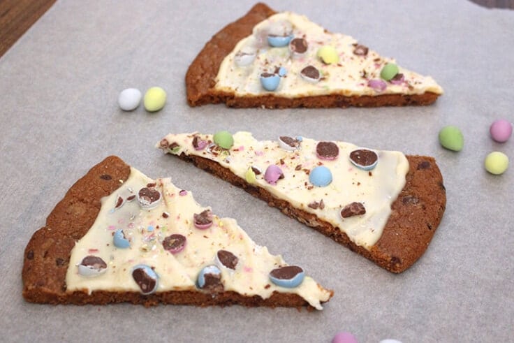 easter-egg-cookie-pizza